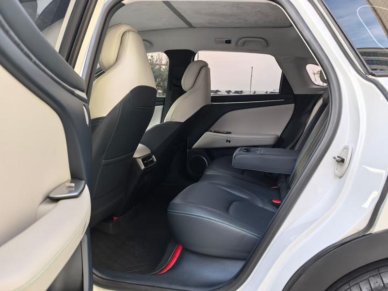 BAIC Arcfox Alpha T5, 2024 — фото 9 из 10
