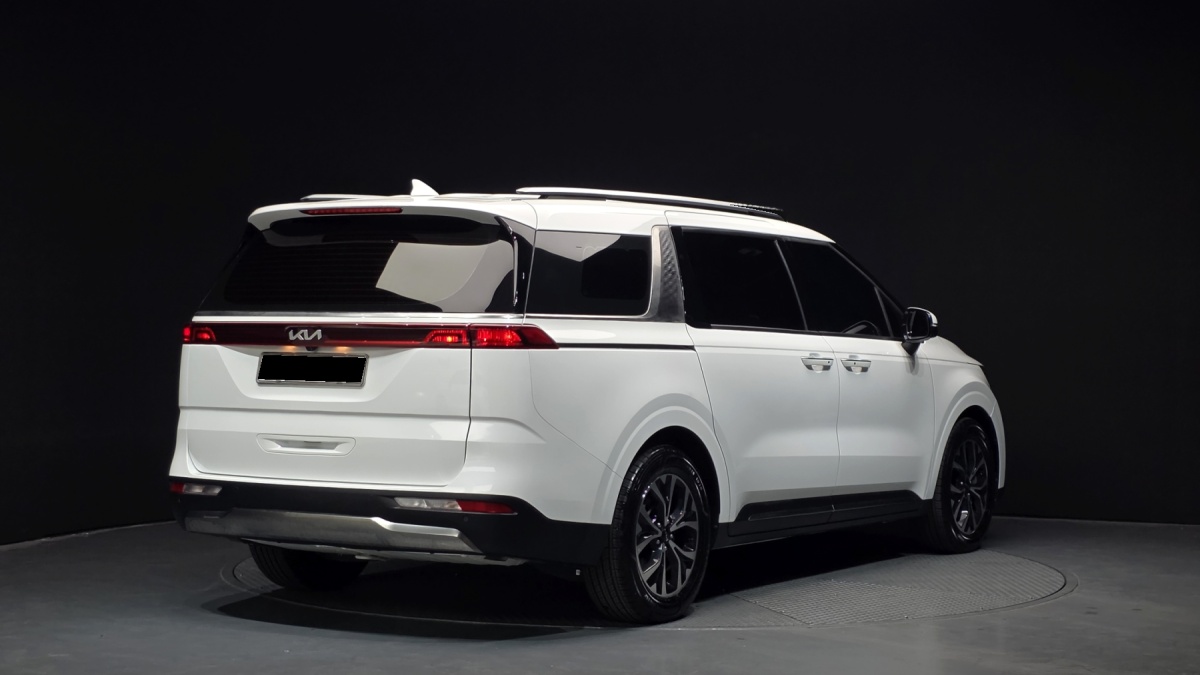 Kia Carnival, 2022 — фото 2 из 12