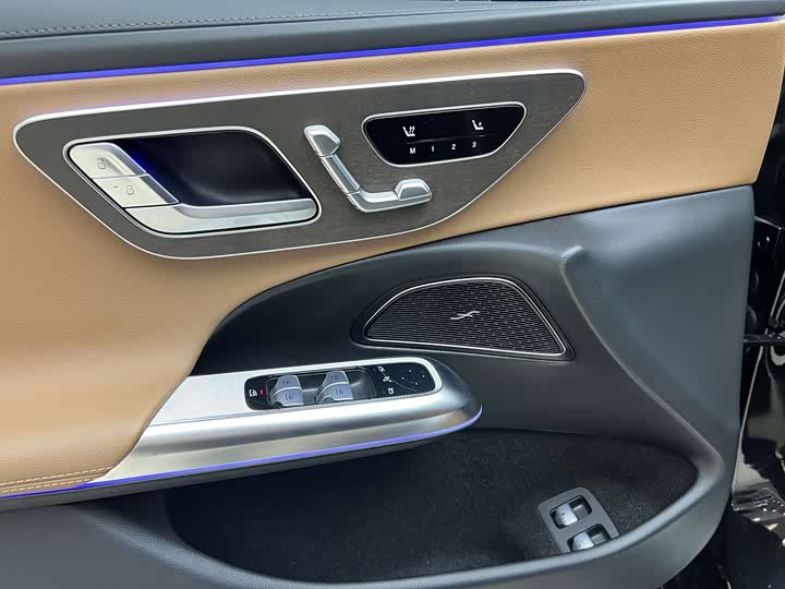 Mercedes-Benz E-Class Hybrid, 2024 — фото 7 из 9