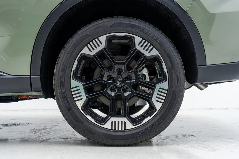 Ford Equator Sport Hybrid, 2025 — фото 11 из 12