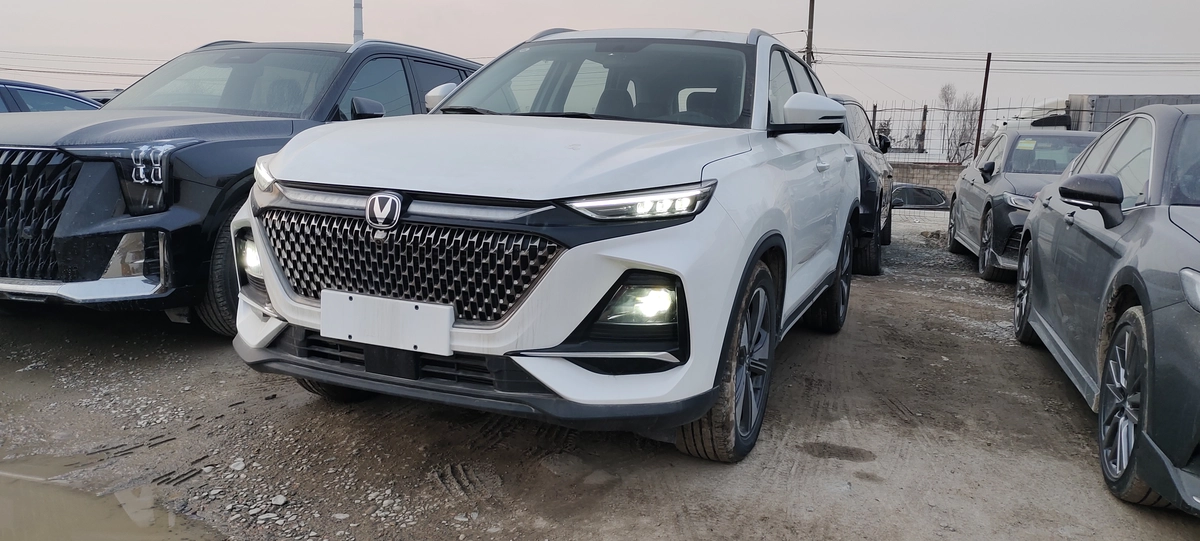 Changan X7 Plus, 2025 — фото 2 из 9
