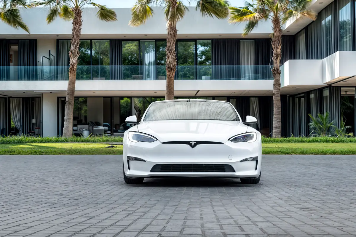 Tesla Model S, 2023 — фото 4 из 10