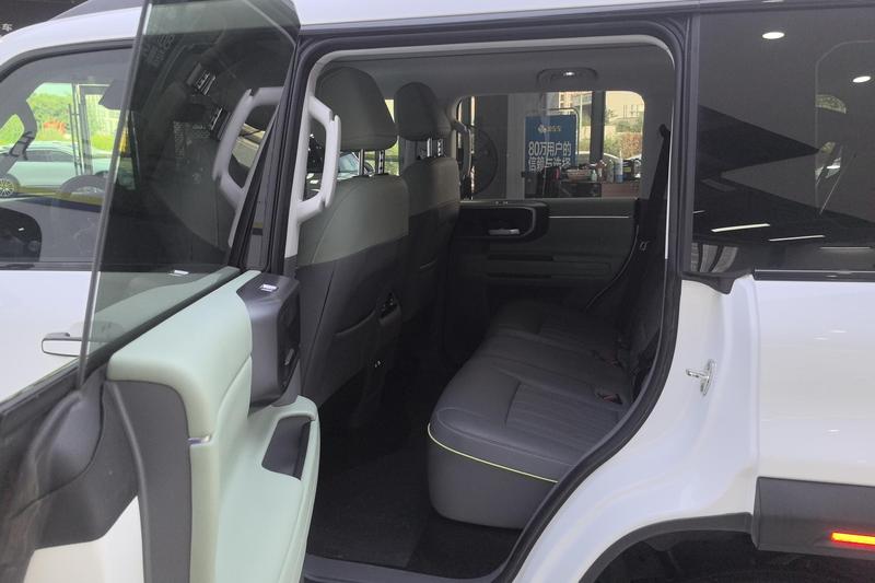 BAIC Beijing BJ40 Hybrid, 2025 — фото 10 из 12