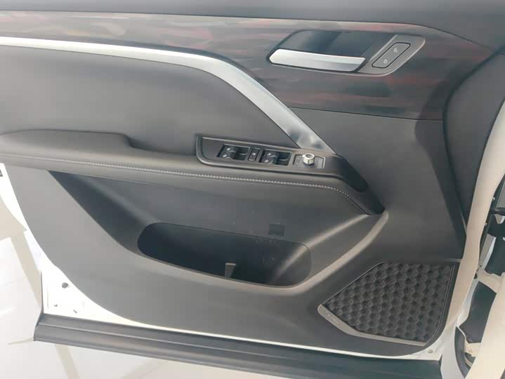 Haval H6, 2025 — фото 7 из 9