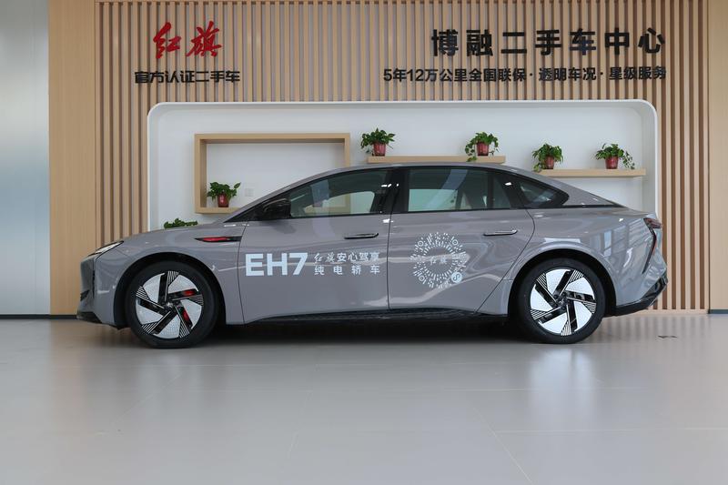 Hongqi EH7, 2025 — фото 3 из 12