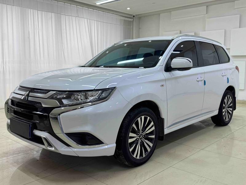 Mitsubishi Outlander, 2021 — купить в Рязани под ключ