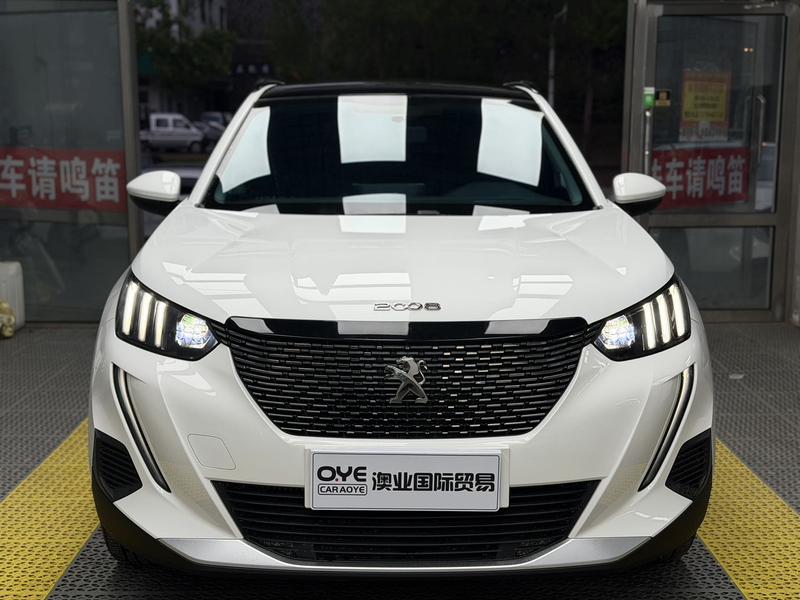 Peugeot 2008, 2023 — фото 2 из 12