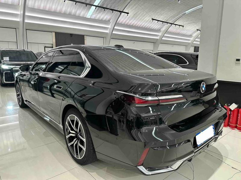 BMW 7 Series, 2024 — фото 3 из 12