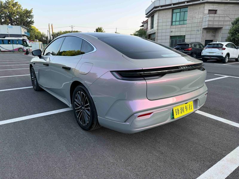 Geely Galaxy Starshine 8 EM-i, 2025 — фото 4 из 12