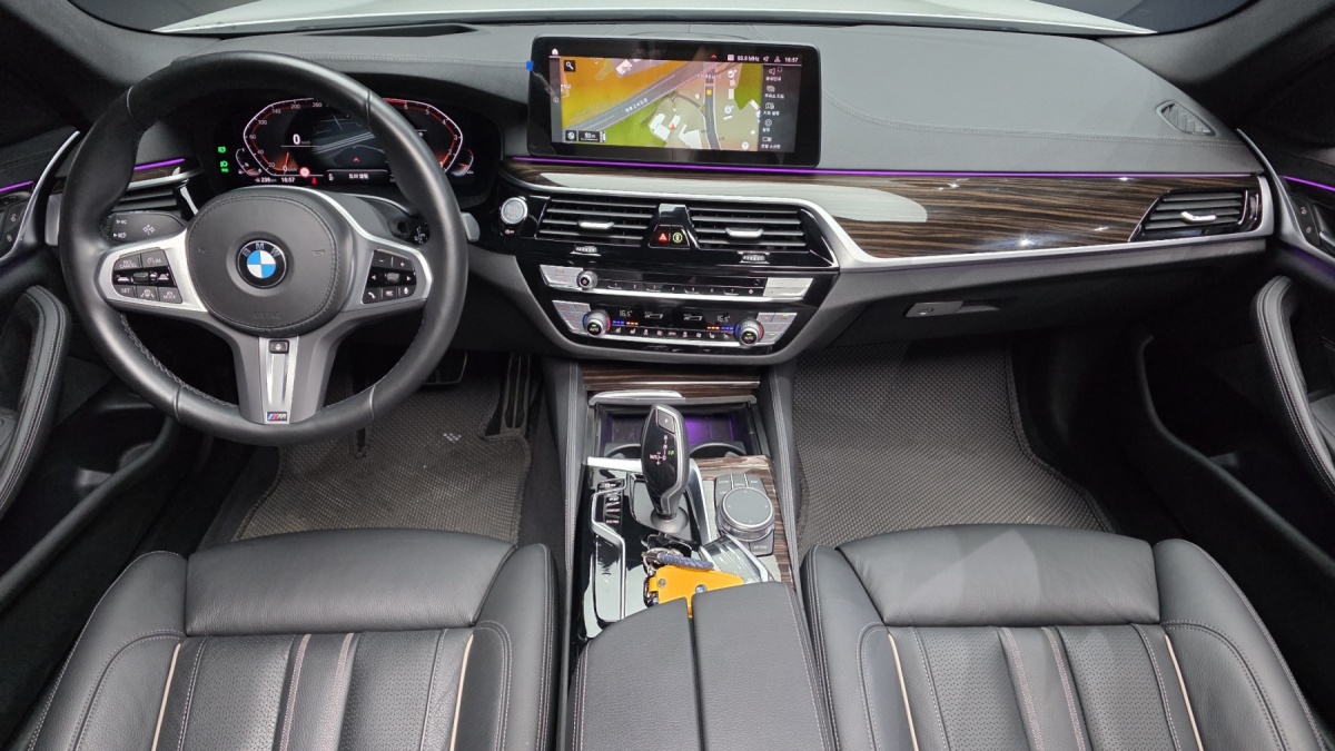 BMW 5 Series, 2021 — фото 7 из 12