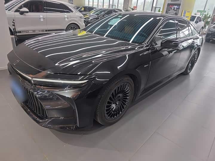 Toyota Crown Sedan, 2025 — купить в Туле под ключ
