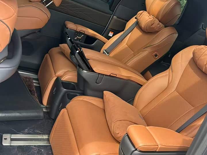 Toyota Alphard, 2024 — фото 5 из 5