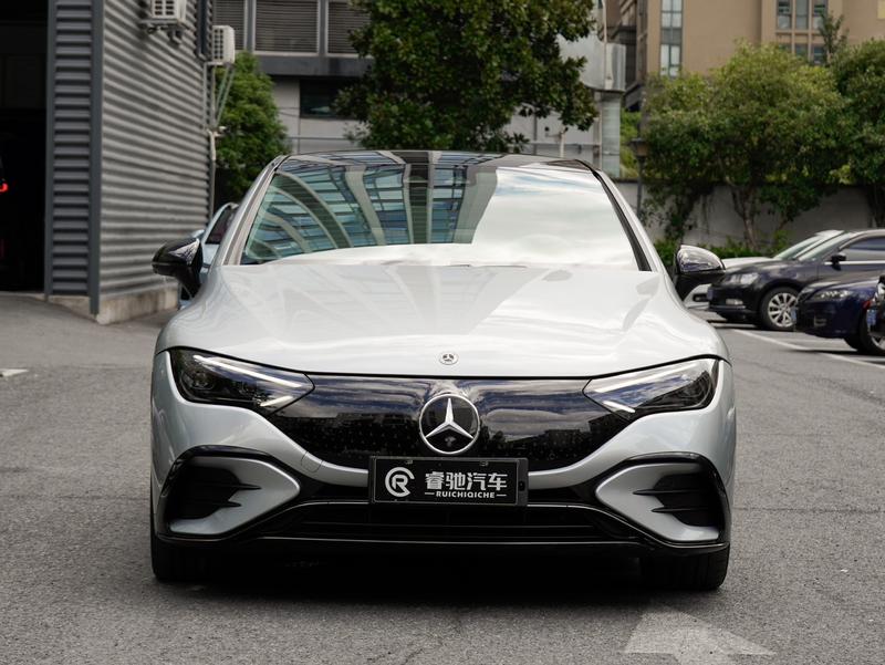 Mercedes-Benz EQE, 2024 — фото 2 из 12