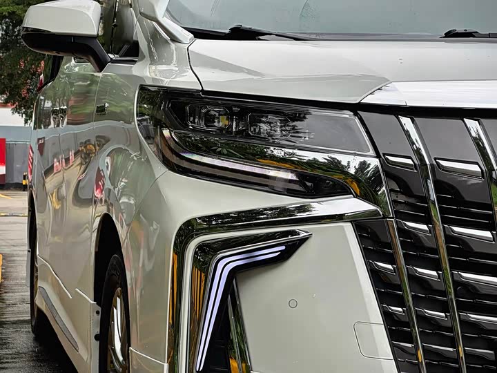 Toyota Vellfire, 2022 — фото 4 из 9