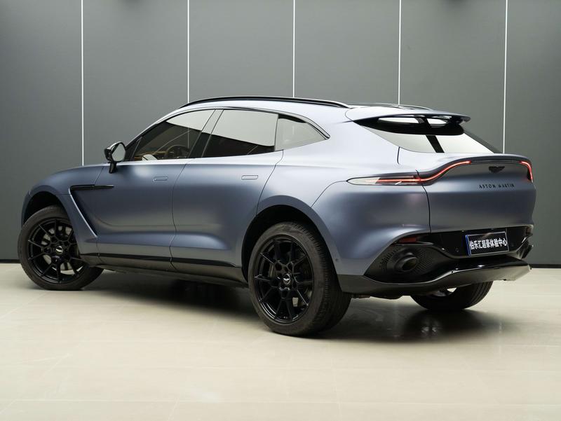 Aston Martin DBX, 2024 — фото 3 из 10