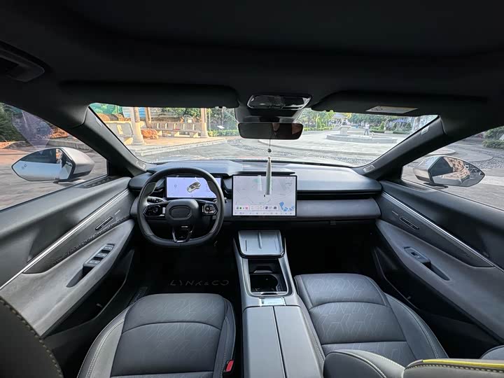 Lynk & Co 08 EM-P Hybrid, 2024 — фото 6 из 9