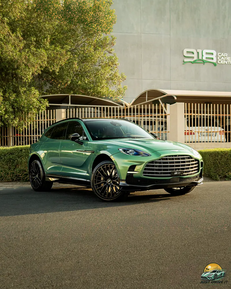 Aston Martin DBX, 2025