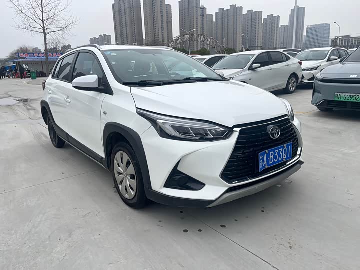 Toyota Yaris L Hatchback, 2022 — фото 3 из 9