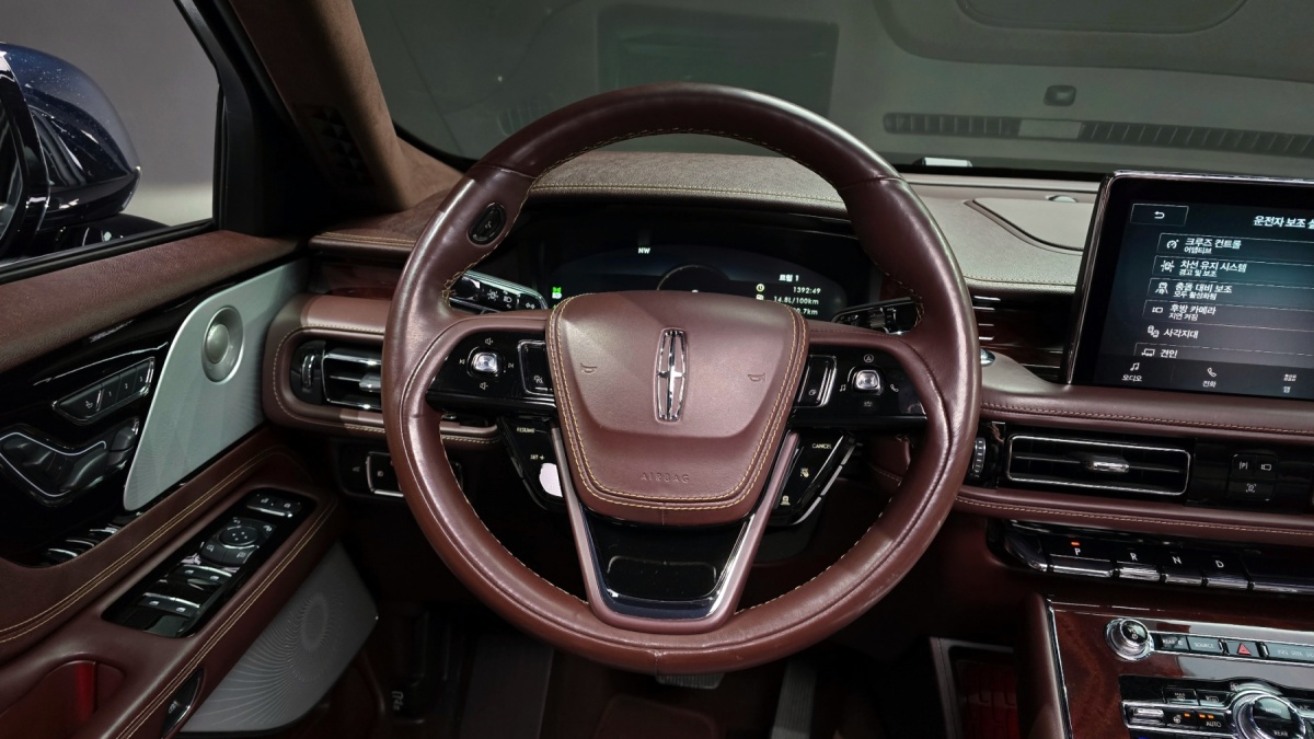 Lincoln Aviator, 2022 — фото 12 из 12