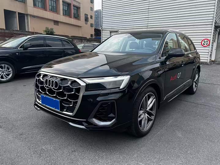 Audi Q7, 2025 — купить в Брянске под ключ