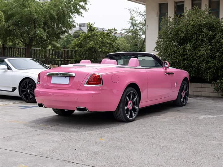 Rolls-Royce Dawn, 2025 — фото 4 из 9