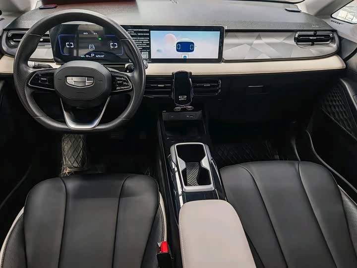 Geely Geometry E Firefly, 2024 — фото 9 из 9