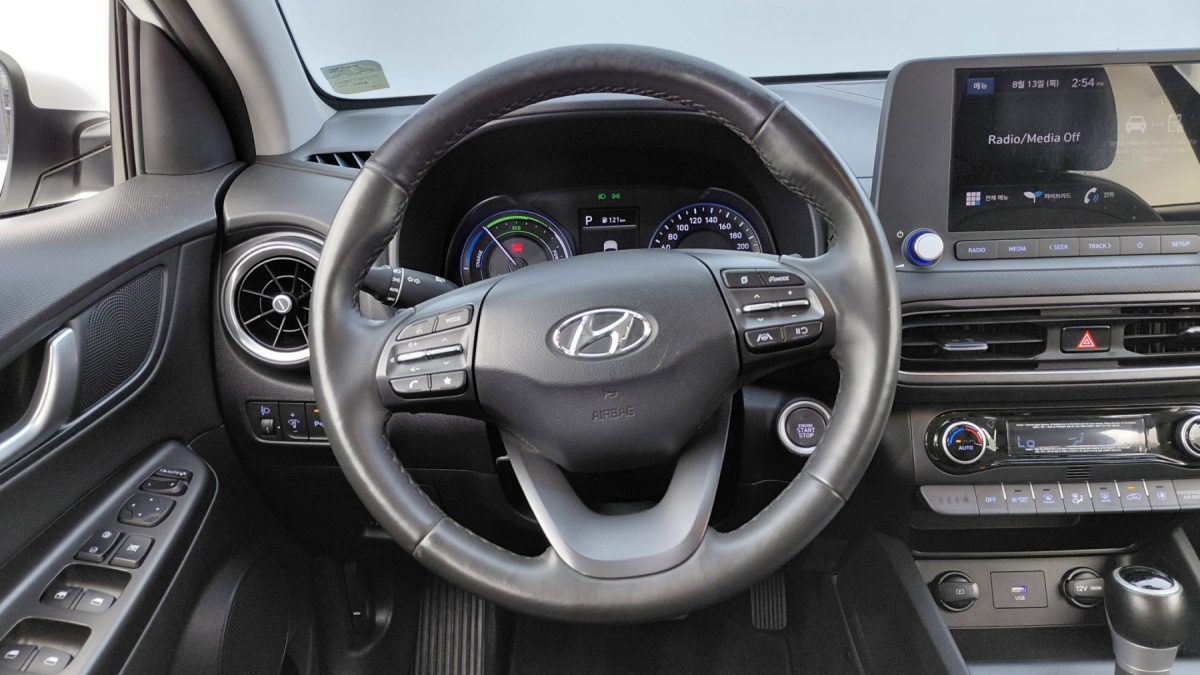 Hyundai Kona, 2022 — фото 12 из 12