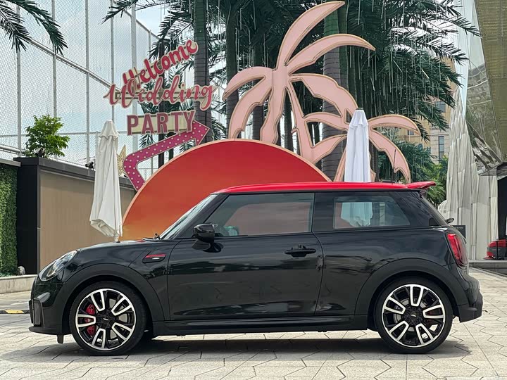 Mini Mini JCW, 2022 — фото 7 из 9