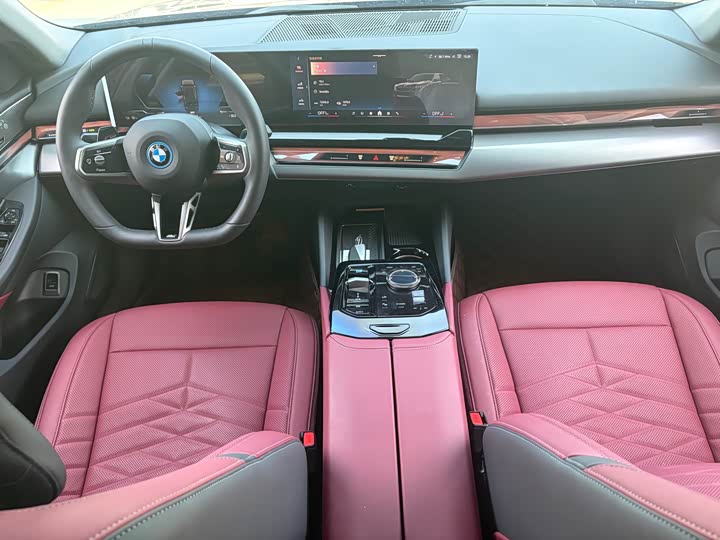 BMW i5, 2025 — фото 5 из 9
