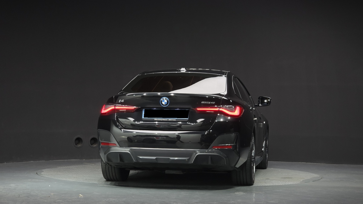 BMW i4, 2022 — фото 4 из 12