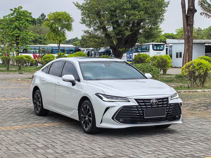 Toyota Avalon, 2023 — фото 3 из 9