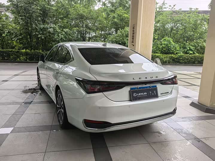 Lexus ES, 2024 — фото 9 из 9