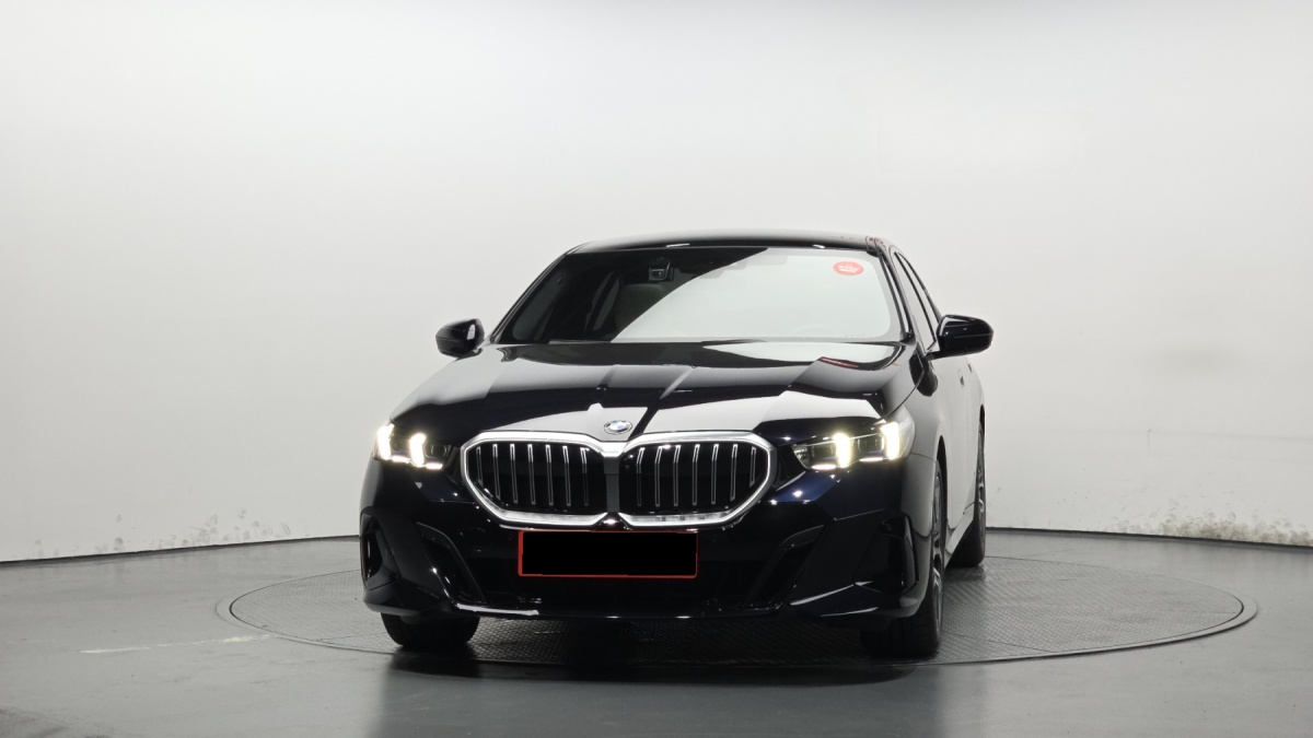 BMW 5 Series, 2025 — фото 3 из 12