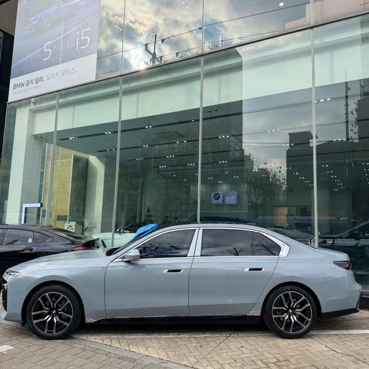 BMW 7 Series, 2025 — фото 4 из 5