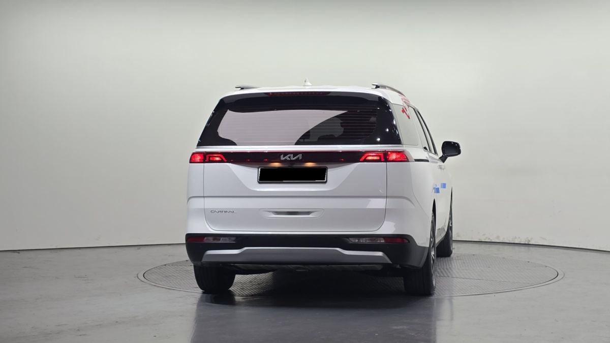 Kia Carnival, 2022 — фото 4 из 12