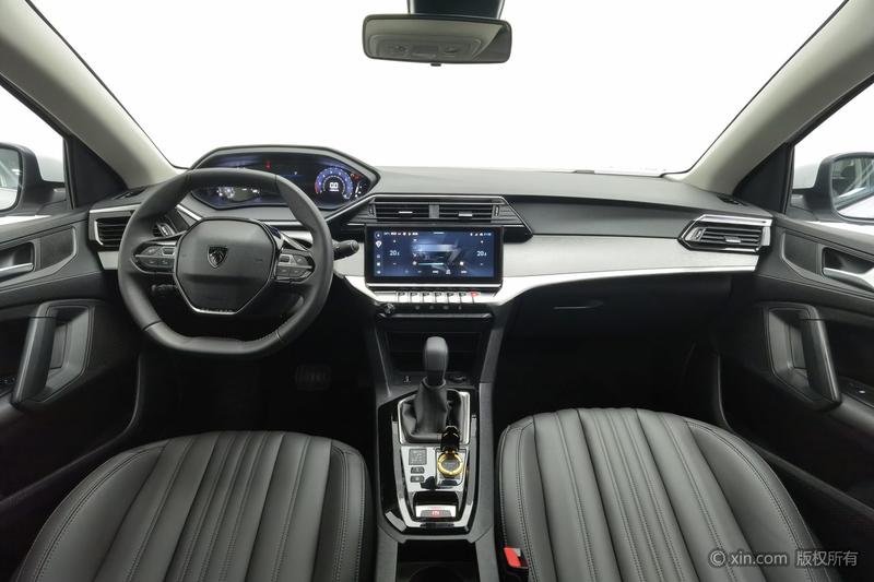 Peugeot 408, 2024 — фото 8 из 12