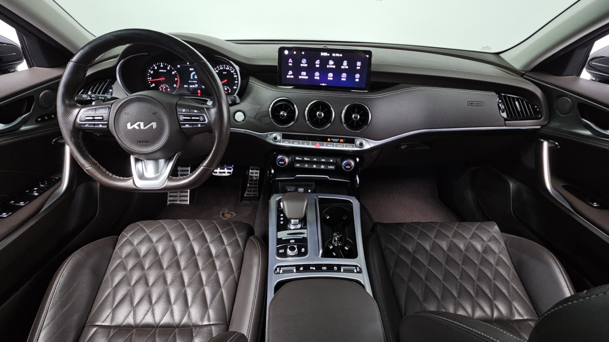Kia Stinger, 2021 — фото 6 из 12