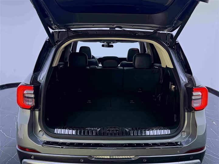 Ford Explorer, 2022 — фото 7 из 9