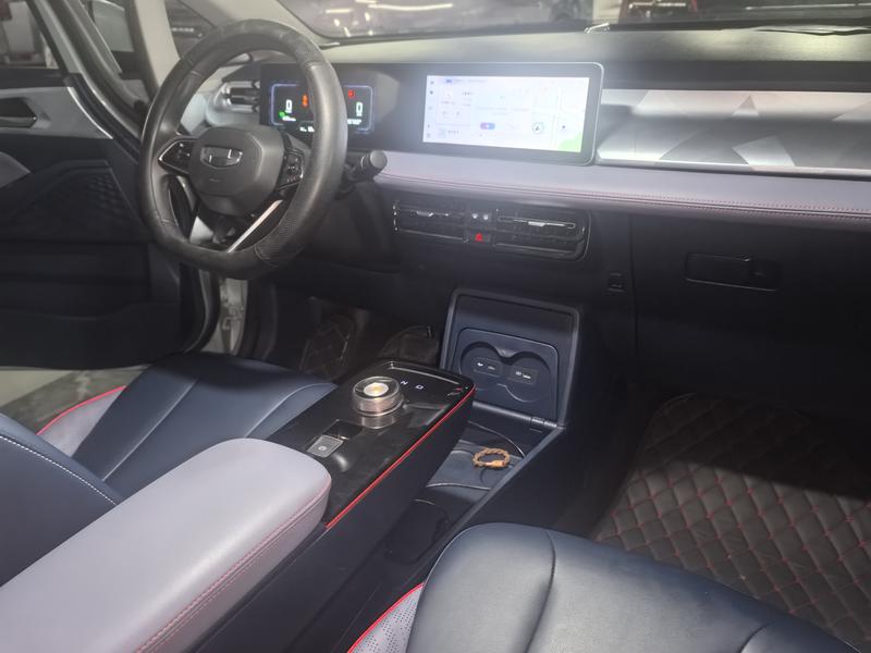Geely Geometry E Firefly, 2022 — фото 7 из 10