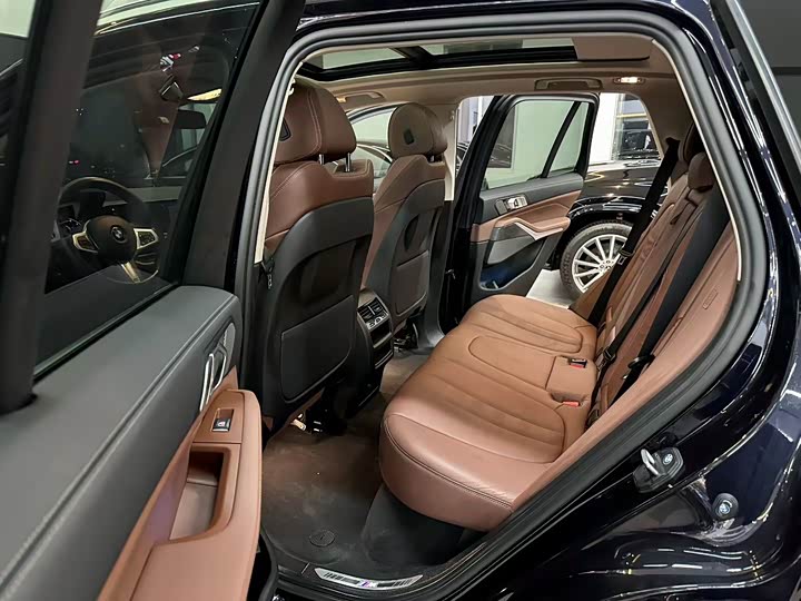 BMW X5, 2021 — фото 8 из 9
