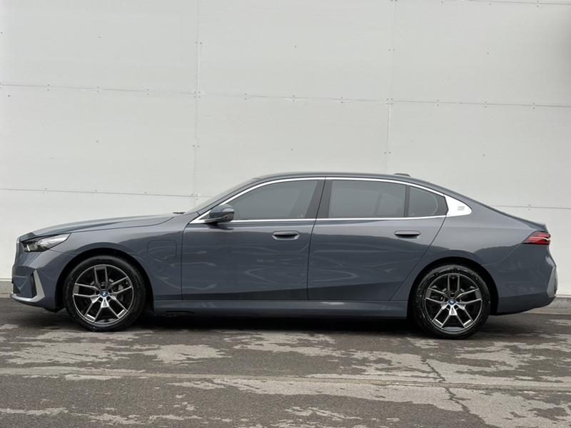 BMW i5, 2025 — фото 3 из 12