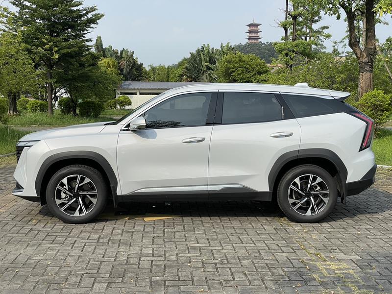 Geely Atlas L, 2025 — фото 4 из 12