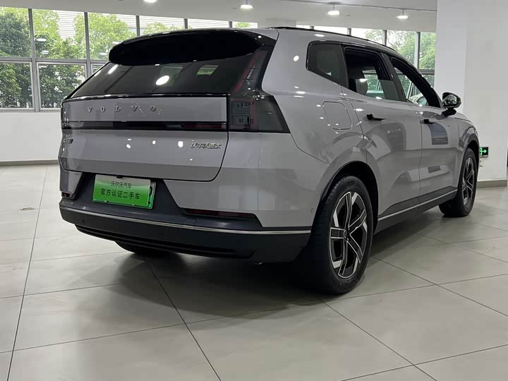 Volvo XC70 Hybrid, 2025 — фото 6 из 9