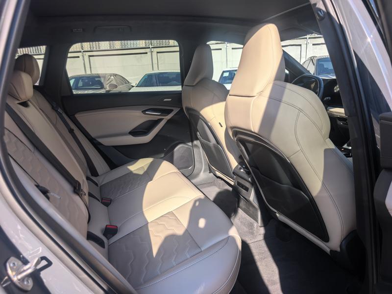 Audi Q6L e-tron, 2025 — фото 6 из 12