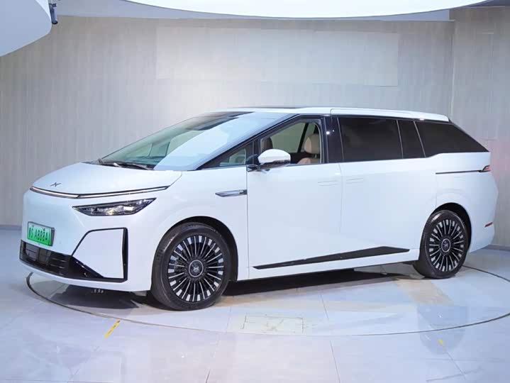 XPeng X9, 2025 — купить в Санкт-Петербурге под ключ