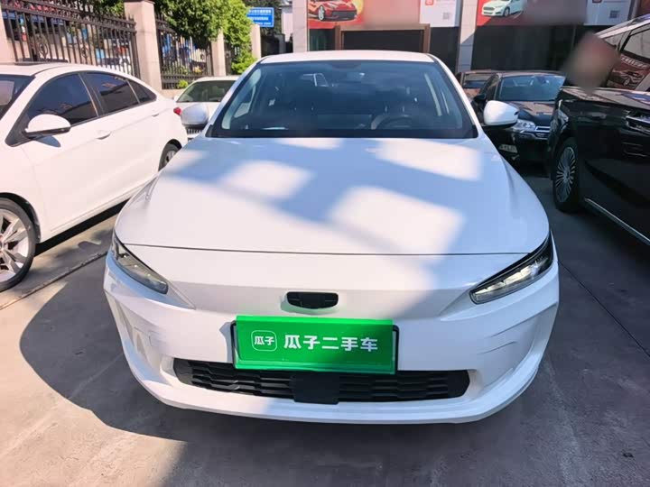 Geely Geometry A, 2023 — фото 3 из 9