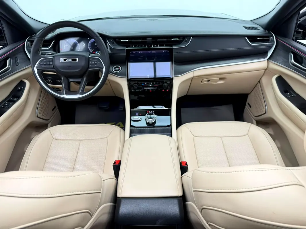 Jeep Grand Cherokee, 2024 — фото 10 из 10