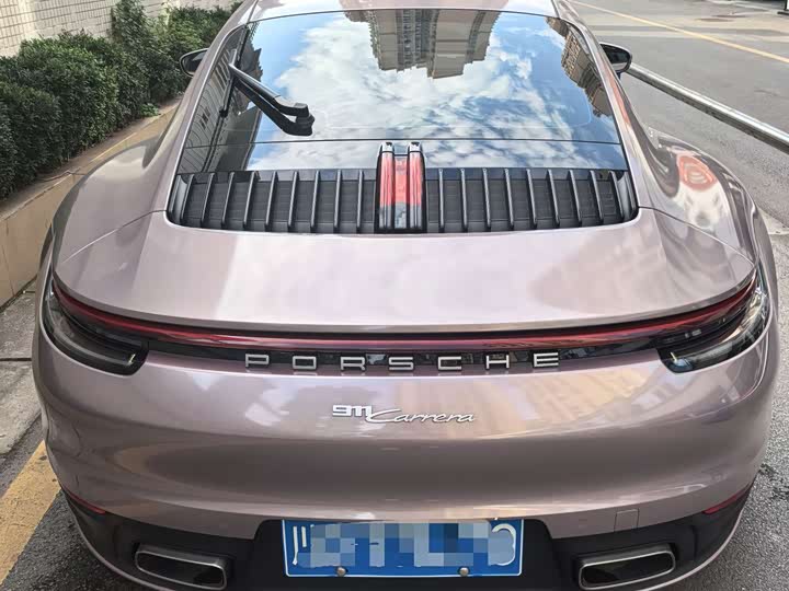 Porsche 911, 2023 — фото 6 из 7