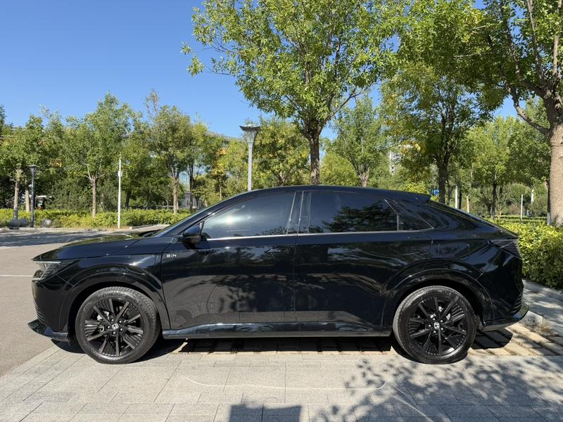 Honda e:NP2, 2024 — фото 4 из 12