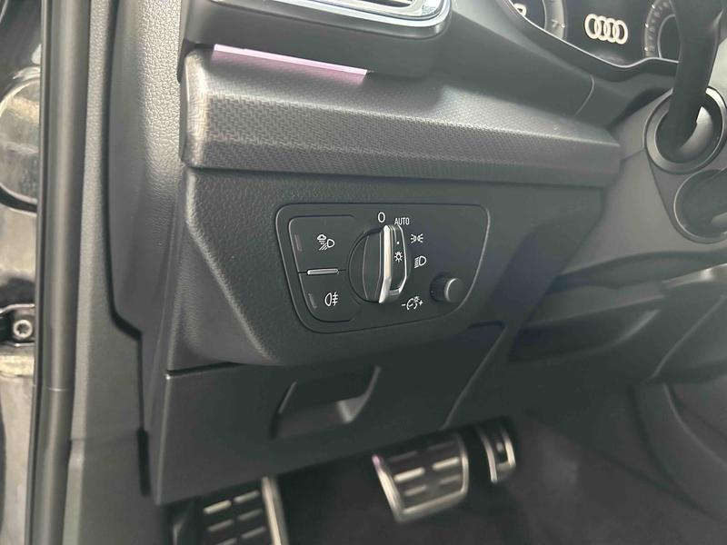 Audi Q5L Sportback, 2024 — фото 10 из 12